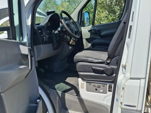 Белый Мерседес Sprinter, объемом двигателя 2.14 л и пробегом 411 тыс. км за 25800 $, фото 15 на Automoto.ua