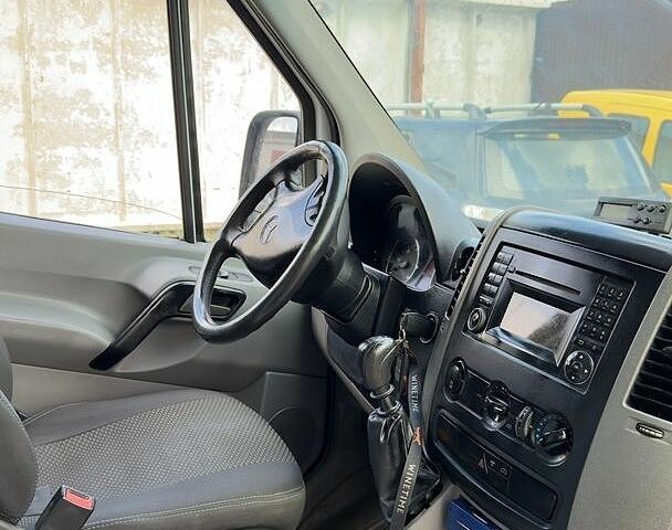 Білий Мерседес Sprinter, об'ємом двигуна 2.14 л та пробігом 658 тис. км за 17000 $, фото 10 на Automoto.ua