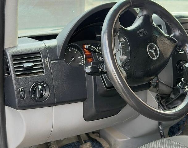 Білий Мерседес Sprinter, об'ємом двигуна 2.14 л та пробігом 658 тис. км за 17000 $, фото 12 на Automoto.ua