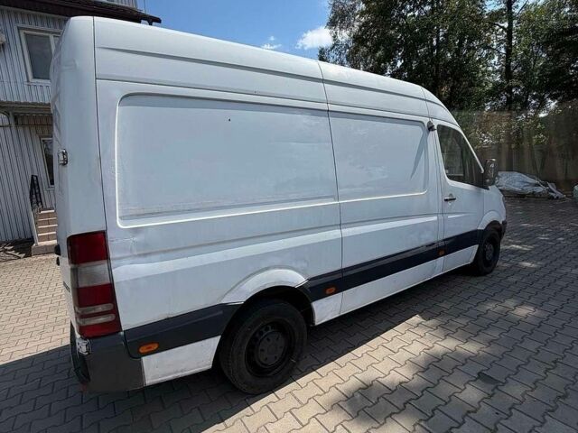 Белый Мерседес Sprinter, объемом двигателя 0 л и пробегом 351 тыс. км за 9900 $, фото 4 на Automoto.ua