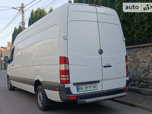 Белый Мерседес Sprinter, объемом двигателя 2.7 л и пробегом 693 тыс. км за 15900 $, фото 13 на Automoto.ua