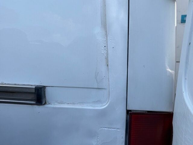 Белый Мерседес Sprinter, объемом двигателя 0 л и пробегом 351 тыс. км за 9900 $, фото 12 на Automoto.ua