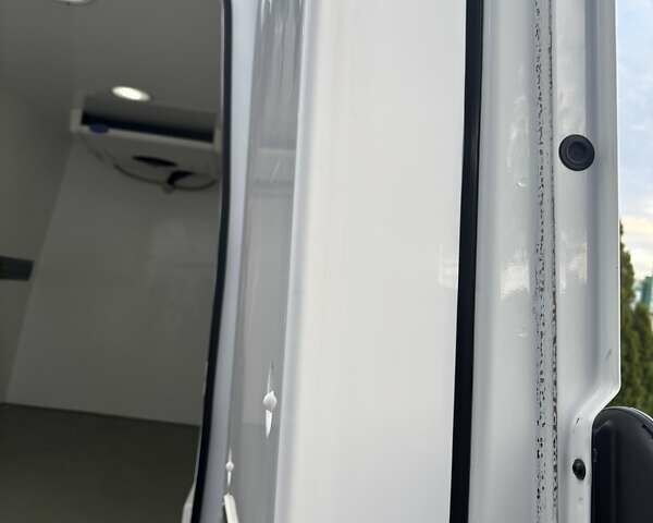 Белый Мерседес Sprinter, объемом двигателя 2.14 л и пробегом 356 тыс. км за 22000 $, фото 30 на Automoto.ua