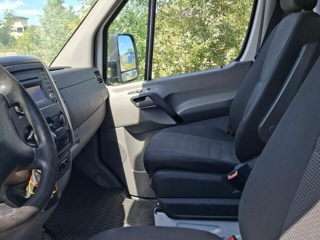 Белый Мерседес Sprinter, объемом двигателя 2.14 л и пробегом 411 тыс. км за 25800 $, фото 17 на Automoto.ua