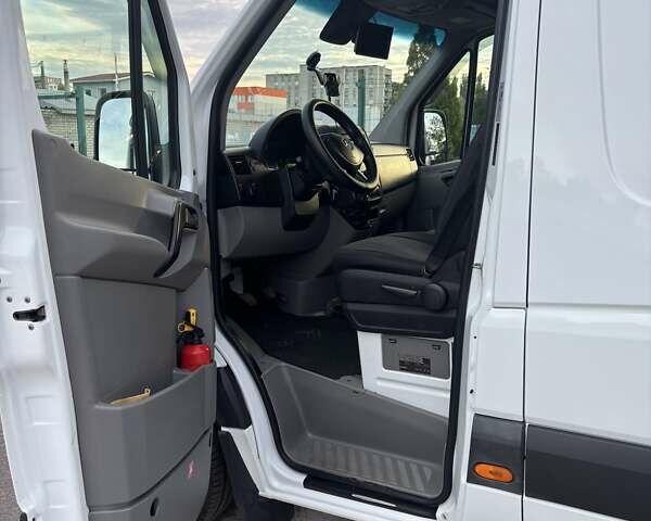 Белый Мерседес Sprinter, объемом двигателя 2.14 л и пробегом 356 тыс. км за 22000 $, фото 6 на Automoto.ua