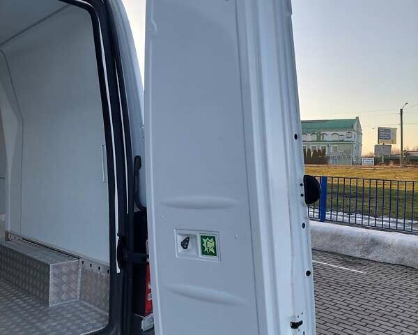 Білий Мерседес Sprinter, об'ємом двигуна 2.2 л та пробігом 280 тис. км за 18900 $, фото 18 на Automoto.ua