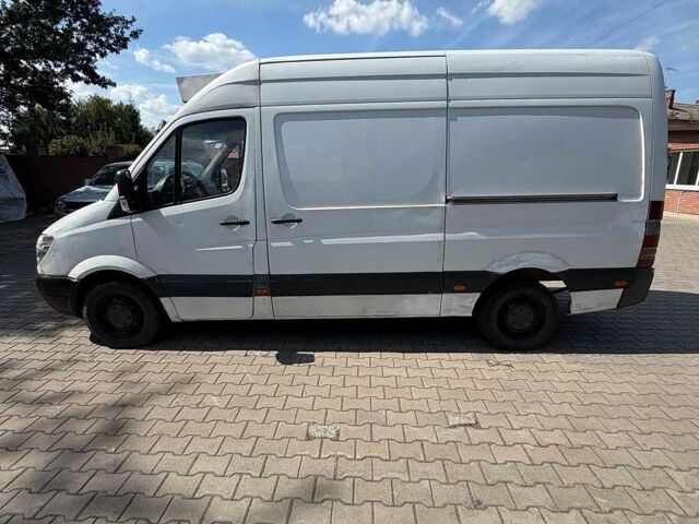 Белый Мерседес Sprinter, объемом двигателя 0 л и пробегом 351 тыс. км за 9900 $, фото 2 на Automoto.ua