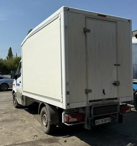 Белый Мерседес Sprinter, объемом двигателя 2.1 л и пробегом 405 тыс. км за 8500 $, фото 2 на Automoto.ua