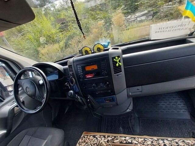 Білий Мерседес Sprinter, об'ємом двигуна 2.7 л та пробігом 350 тис. км за 13500 $, фото 1 на Automoto.ua