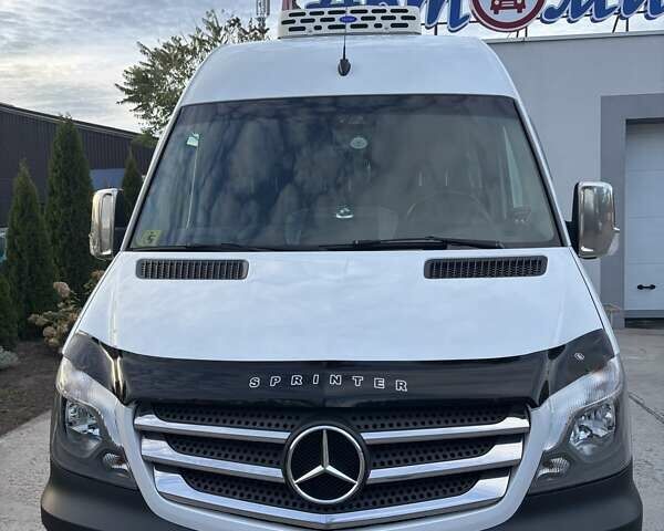 Белый Мерседес Sprinter, объемом двигателя 2.14 л и пробегом 356 тыс. км за 22000 $, фото 4 на Automoto.ua