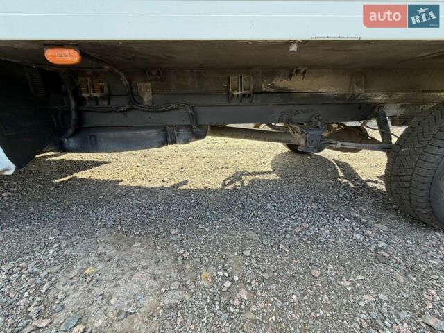 Белый Мерседес Sprinter, объемом двигателя 2.14 л и пробегом 343 тыс. км за 15400 $, фото 5 на Automoto.ua