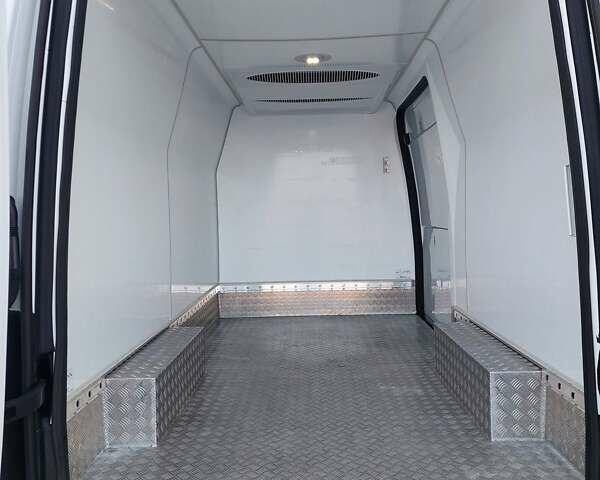 Білий Мерседес Sprinter, об'ємом двигуна 2.2 л та пробігом 280 тис. км за 18900 $, фото 17 на Automoto.ua