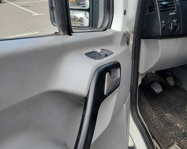 Белый Мерседес Sprinter, объемом двигателя 2.2 л и пробегом 478 тыс. км за 10800 $, фото 8 на Automoto.ua