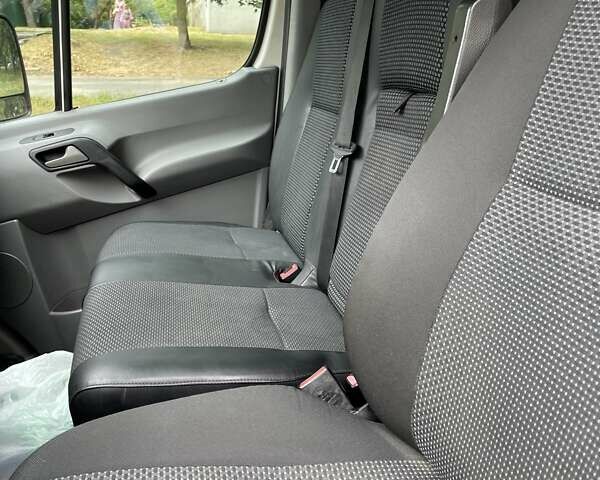 Білий Мерседес Sprinter, об'ємом двигуна 3 л та пробігом 343 тис. км за 19500 $, фото 21 на Automoto.ua