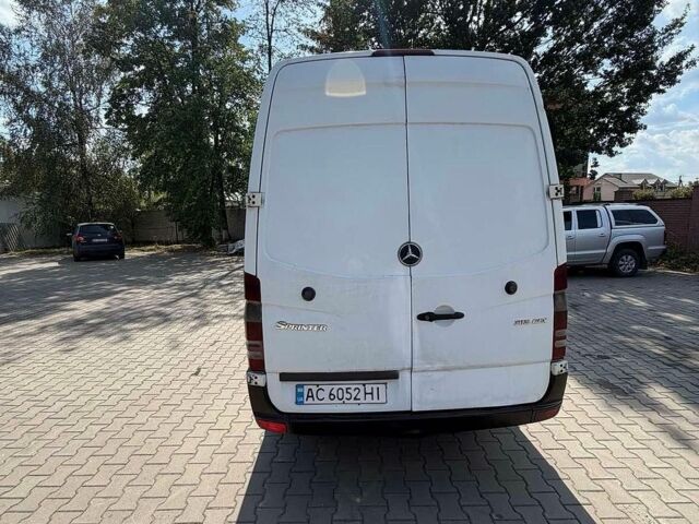 Белый Мерседес Sprinter, объемом двигателя 0 л и пробегом 351 тыс. км за 9900 $, фото 3 на Automoto.ua