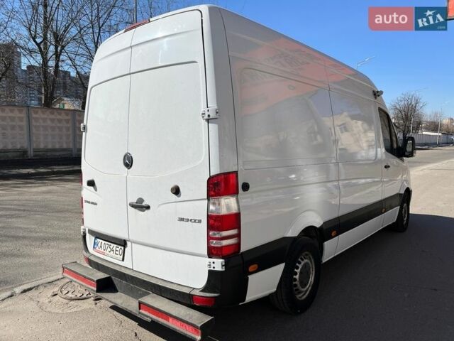Белый Мерседес Sprinter, объемом двигателя 2.1 л и пробегом 371 тыс. км за 16300 $, фото 5 на Automoto.ua