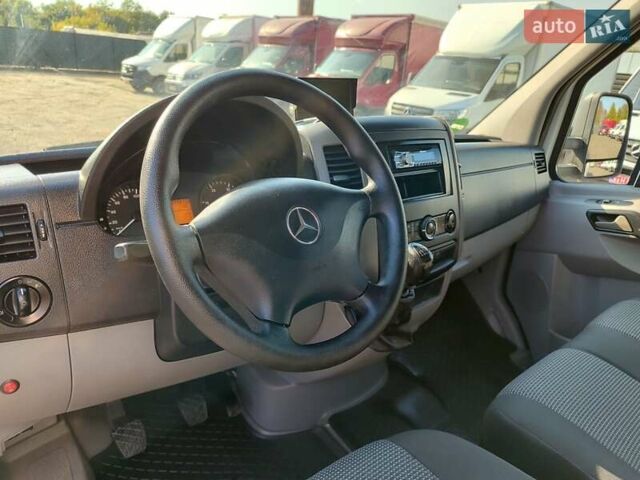 Білий Мерседес Sprinter, об'ємом двигуна 2.1 л та пробігом 280 тис. км за 24900 $, фото 27 на Automoto.ua