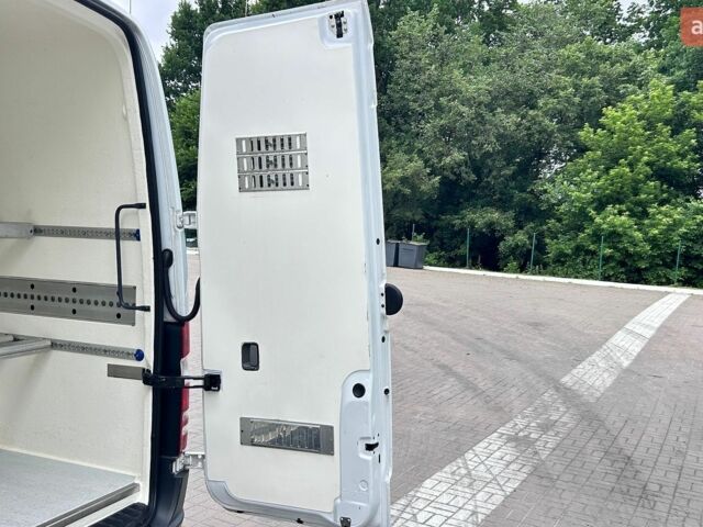 Белый Мерседес Sprinter, объемом двигателя 3 л и пробегом 307 тыс. км за 29750 $, фото 45 на Automoto.ua