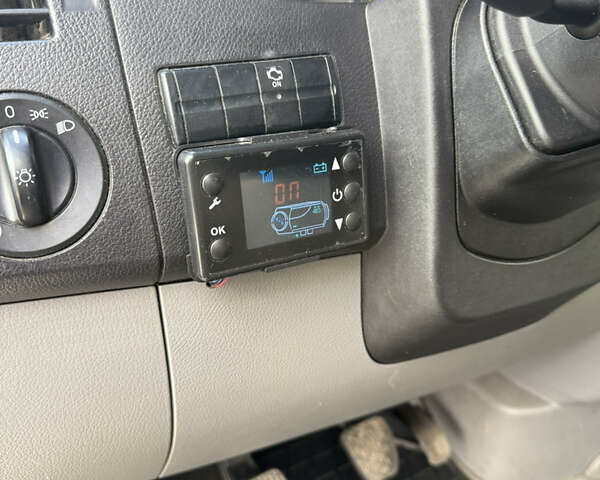 Белый Мерседес Sprinter, объемом двигателя 2.14 л и пробегом 359 тыс. км за 18700 $, фото 15 на Automoto.ua