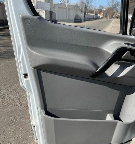 Белый Мерседес Sprinter, объемом двигателя 2.1 л и пробегом 371 тыс. км за 16300 $, фото 13 на Automoto.ua