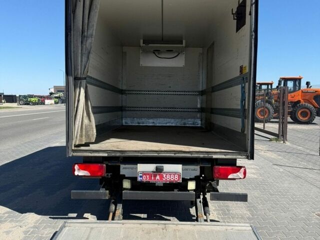 Белый Мерседес Sprinter, объемом двигателя 0 л и пробегом 255 тыс. км за 29900 $, фото 4 на Automoto.ua