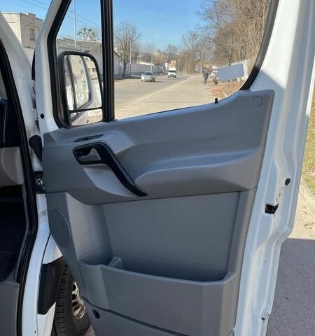 Белый Мерседес Sprinter, объемом двигателя 2.1 л и пробегом 371 тыс. км за 16300 $, фото 12 на Automoto.ua