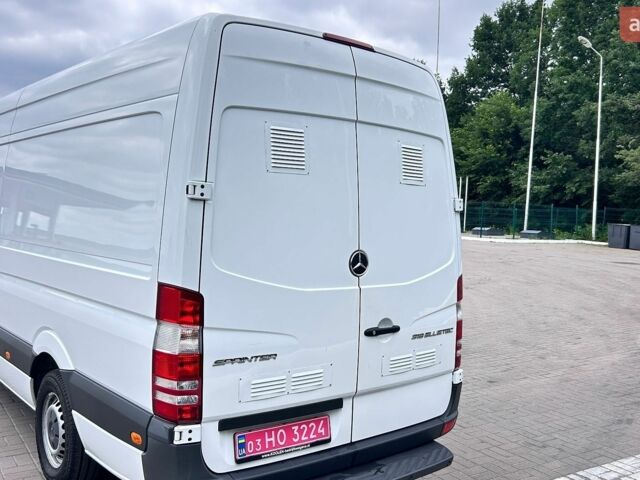 Белый Мерседес Sprinter, объемом двигателя 3 л и пробегом 307 тыс. км за 29750 $, фото 9 на Automoto.ua