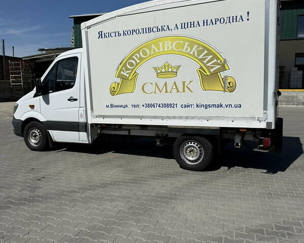 Белый Мерседес Sprinter, объемом двигателя 2.1 л и пробегом 439 тыс. км за 13800 $, фото 4 на Automoto.ua