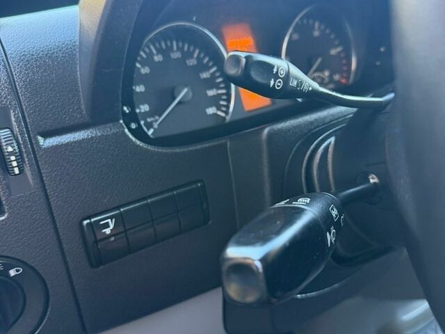 Белый Мерседес Sprinter, объемом двигателя 0 л и пробегом 353 тыс. км за 15900 $, фото 11 на Automoto.ua