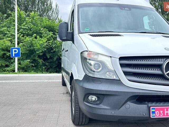 Белый Мерседес Sprinter, объемом двигателя 3 л и пробегом 307 тыс. км за 29750 $, фото 11 на Automoto.ua