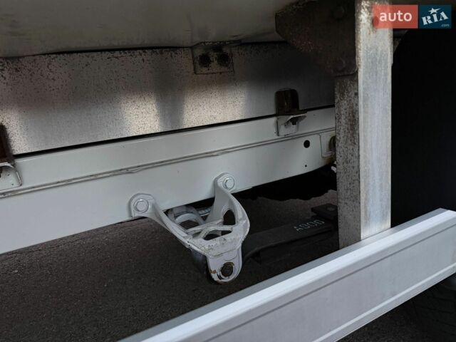 Белый Мерседес Sprinter, объемом двигателя 2.2 л и пробегом 274 тыс. км за 20600 $, фото 13 на Automoto.ua