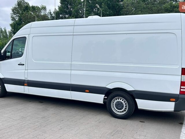 Белый Мерседес Sprinter, объемом двигателя 3 л и пробегом 307 тыс. км за 29750 $, фото 5 на Automoto.ua