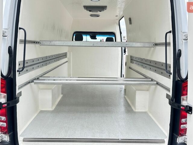 Белый Мерседес Sprinter, объемом двигателя 3 л и пробегом 307 тыс. км за 29750 $, фото 42 на Automoto.ua