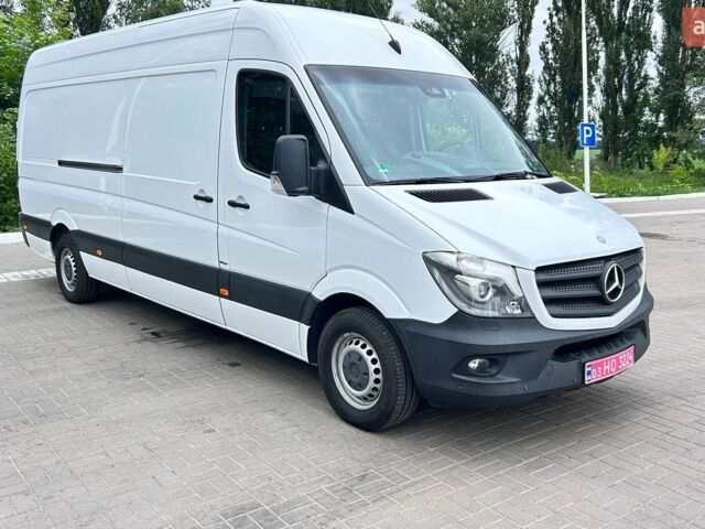 Белый Мерседес Sprinter, объемом двигателя 3 л и пробегом 307 тыс. км за 29750 $, фото 3 на Automoto.ua