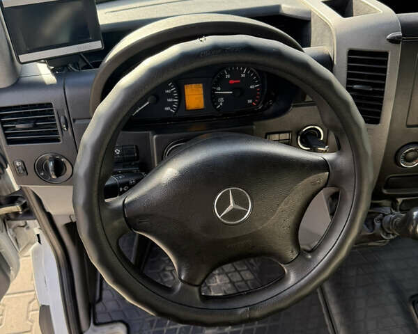 Белый Мерседес Sprinter, объемом двигателя 2.14 л и пробегом 359 тыс. км за 18700 $, фото 12 на Automoto.ua