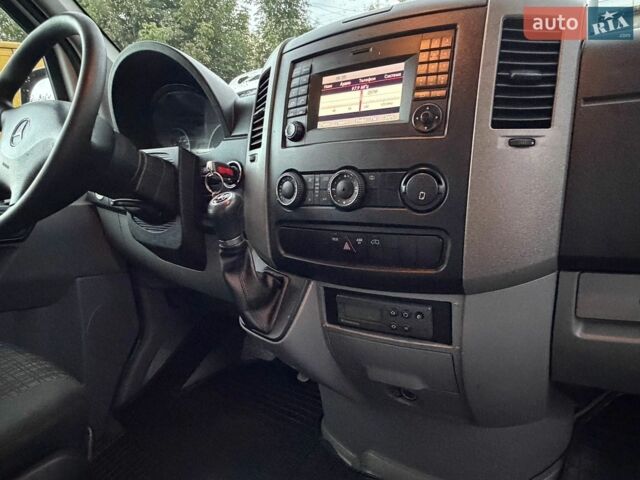Белый Мерседес Sprinter, объемом двигателя 2.2 л и пробегом 274 тыс. км за 20600 $, фото 24 на Automoto.ua