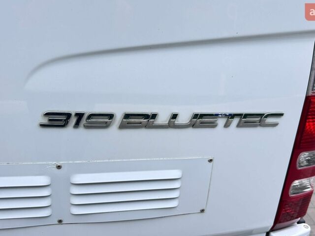 Белый Мерседес Sprinter, объемом двигателя 3 л и пробегом 307 тыс. км за 29750 $, фото 16 на Automoto.ua