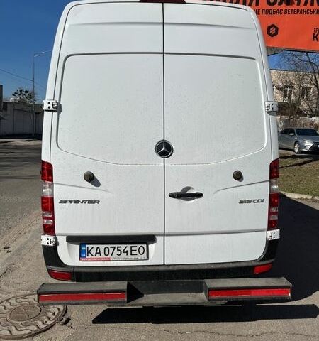 Белый Мерседес Sprinter, объемом двигателя 2.1 л и пробегом 371 тыс. км за 18300 $, фото 4 на Automoto.ua
