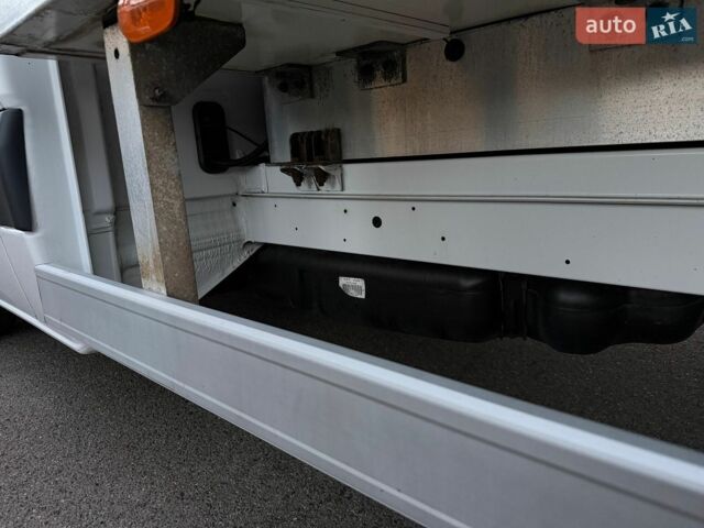 Белый Мерседес Sprinter, объемом двигателя 2.2 л и пробегом 274 тыс. км за 20600 $, фото 12 на Automoto.ua