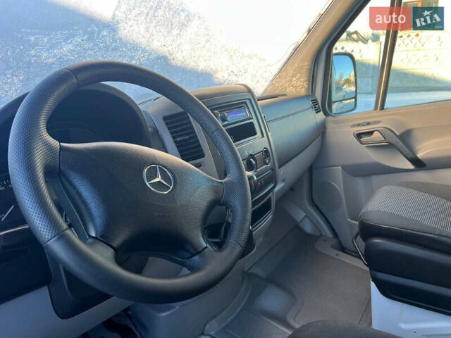 Белый Мерседес Sprinter, объемом двигателя 0 л и пробегом 248 тыс. км за 21800 $, фото 8 на Automoto.ua