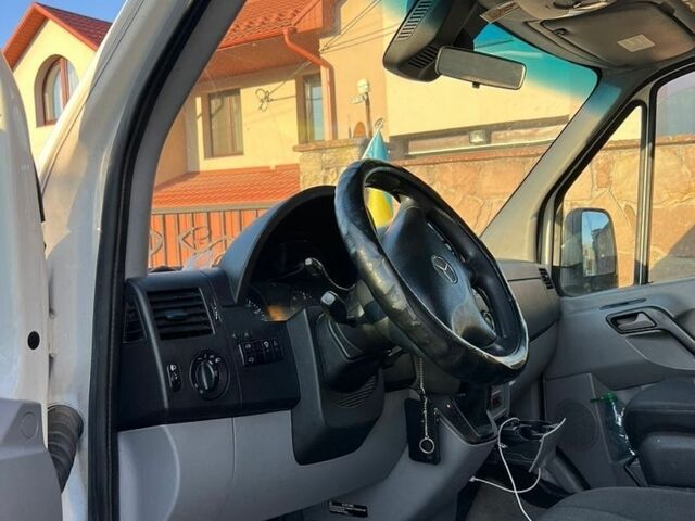 Белый Мерседес Sprinter, объемом двигателя 2.99 л и пробегом 457 тыс. км за 27000 $, фото 10 на Automoto.ua