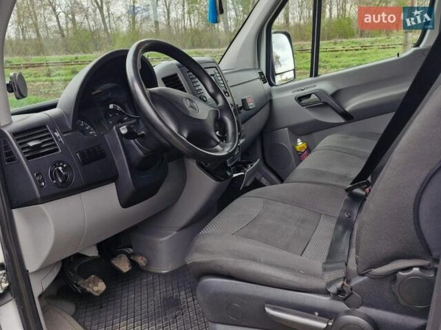 Белый Мерседес Sprinter, объемом двигателя 2.14 л и пробегом 394 тыс. км за 22000 $, фото 8 на Automoto.ua