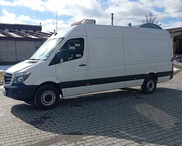 Белый Мерседес Sprinter, объемом двигателя 2.14 л и пробегом 650 тыс. км за 15000 $, фото 3 на Automoto.ua