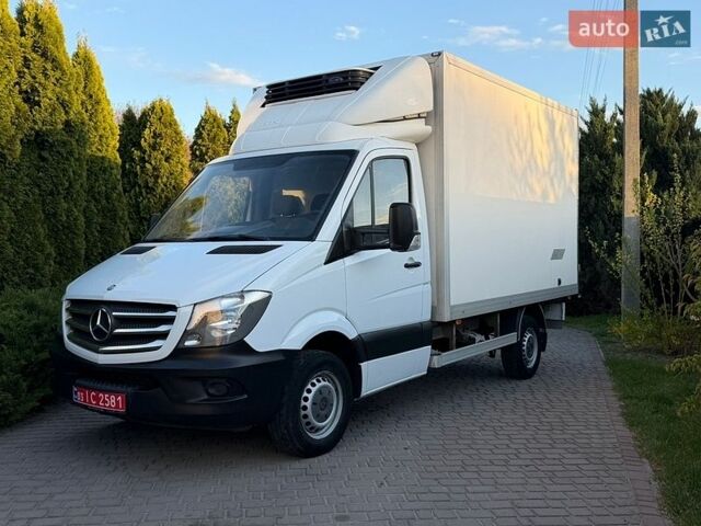 Белый Мерседес Sprinter, объемом двигателя 2.2 л и пробегом 215 тыс. км за 18800 $, фото 2 на Automoto.ua