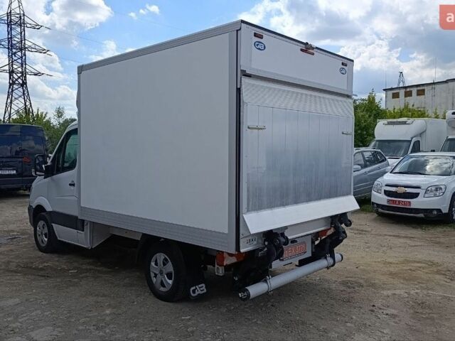 Белый Мерседес Sprinter, объемом двигателя 2.2 л и пробегом 200 тыс. км за 18750 $, фото 4 на Automoto.ua
