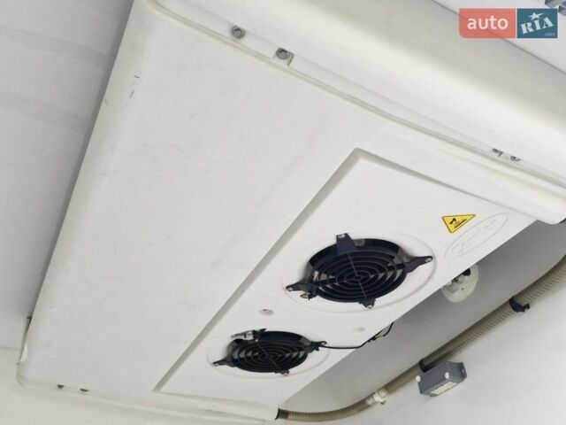 Белый Мерседес Sprinter, объемом двигателя 2.14 л и пробегом 394 тыс. км за 22000 $, фото 6 на Automoto.ua