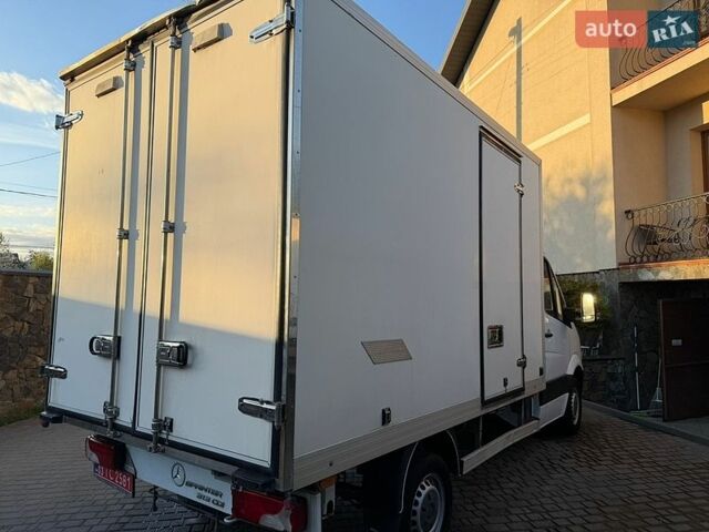 Белый Мерседес Sprinter, объемом двигателя 2.2 л и пробегом 215 тыс. км за 18800 $, фото 36 на Automoto.ua