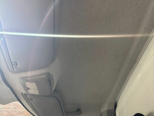 Білий Мерседес Sprinter, об'ємом двигуна 2.1 л та пробігом 304 тис. км за 19000 $, фото 6 на Automoto.ua