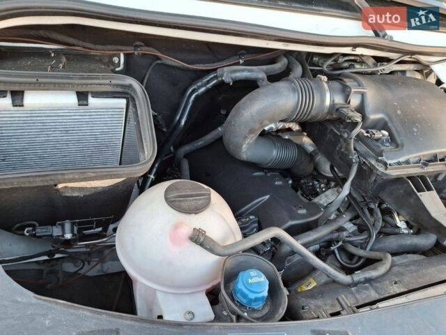 Белый Мерседес Sprinter, объемом двигателя 3 л и пробегом 312 тыс. км за 28900 $, фото 13 на Automoto.ua