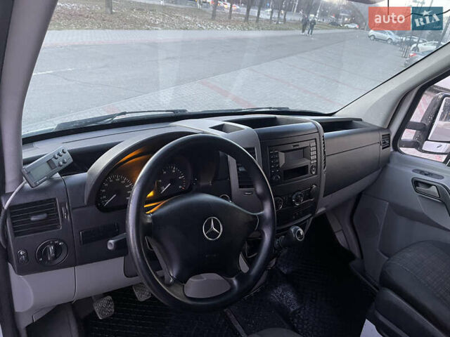 Белый Мерседес Sprinter, объемом двигателя 3 л и пробегом 200 тыс. км за 22000 $, фото 12 на Automoto.ua